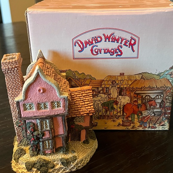 Suffolk House by David Winter - Picture 6 of 8